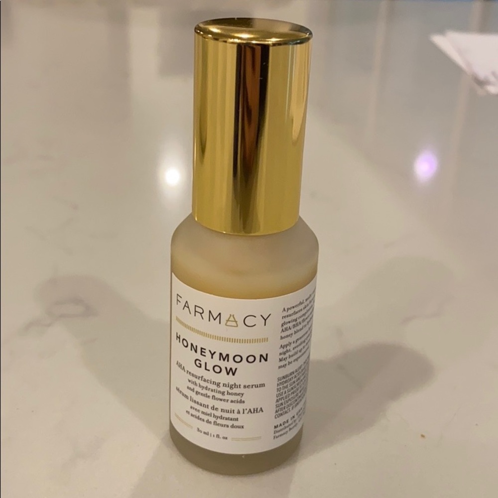 Farmacy Honeymoon Glow resurfacing night serum